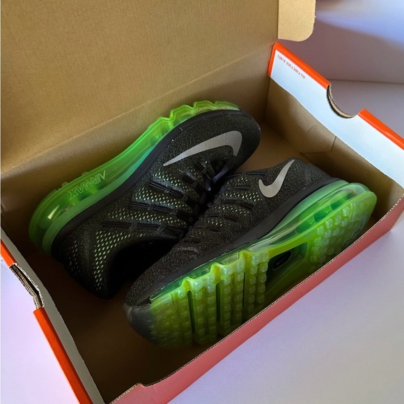 NIKE AIR MAX 2016 (GS) BLACK VOLT - BRAND NEW - Picture 6 of 6